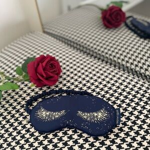 ✨ Estée Lauder Satin Sleep Mask – 100% Polyester ✨